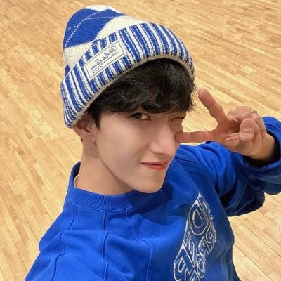 she/her ; 24 🐰
this user loves @pledis_17 @NCTsmtown @ENHYPEN_members
#도겸 #샤오쥔 #제이 #제이크 🤍
10.21.22 💚 12.17.22 💎