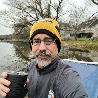 Shannon Flynn teaches bio at a CC in Michigan.  He follows Shannons as a cross section of the Twitterverse. A Mizzou alum that screams at the TV on Saturdays