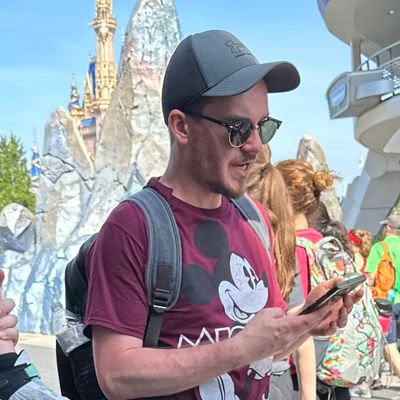 srtadre_m's profile picture. 