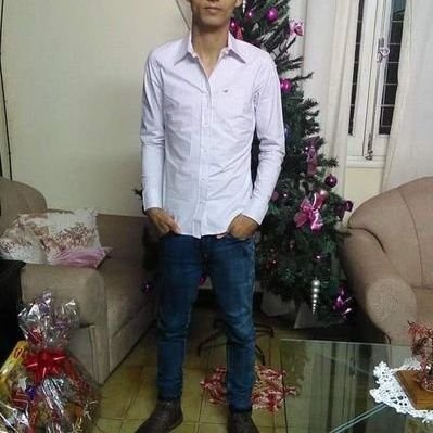 actor xxx  amateur politologo single 30 años de edad dotado 24x5cm hetero y  11 años de experiencia saliendo con parejas swinger matrimonios y mujeres Sólas