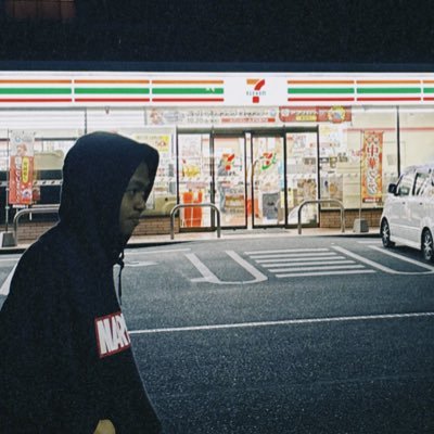 muhfadliis's profile picture. 