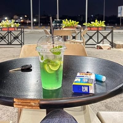 بس أخينا لسه أخينا فعايش مع نفسه في معركه 🖤🎻