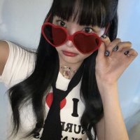 alyssa 🍓 ia (@clearlyjustlys) 's Twitter Profile
