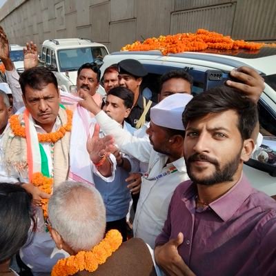 Engineergul1810's profile picture. || PROUD INDIAN 🇮🇳 ।। HINDU || l am student of Engineering।। 
Interested in computer science & ❤️ INDIAN ARMY 💙ISRO
।। जियो  और  जीने  दो ।।