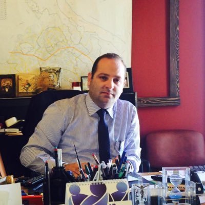 omerhmza73's profile picture. ܠܐܝܖ ܐܒܕܠܠܐ - الأرض وطني و الإنسانية أسرتي - Econ BA Graphic designe Calligrapher Interested in history and media and journalism and football