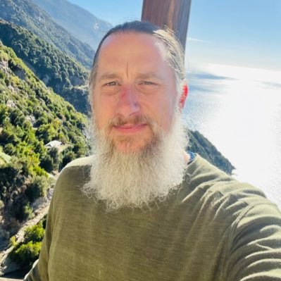 Natural Medicine and psychedelic facilitator & Orthodox Psychotherapist/ Healing Peer Support Groups/ Spirit, Soul, and body whole person therapy