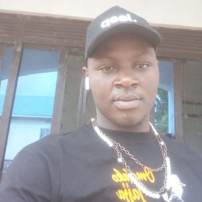 Ahimbisibw40258's profile picture. 