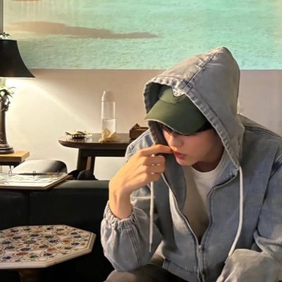 my safe zone! pls dnf if yous like war !!! gue cinta soobin bgt and im so expressive abt it jd klo risih dgn itu pls dnf + i only interact with 17+ moots.