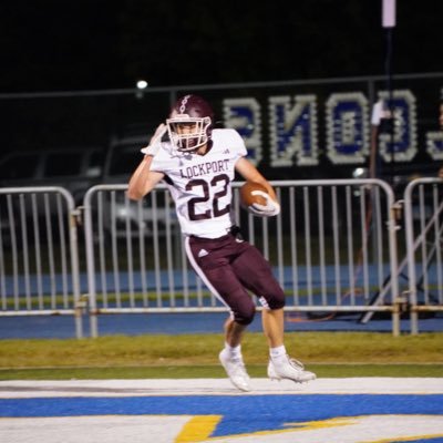 Lockport Township High School 25’ | RB/KR | 5’11 185lbs | 4.121 GPA | Email: johnnygweso@gmail.com | National Honors Society Member
