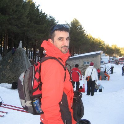 🍸 No vine a agradar, vine a agitar 🃏 Experto en decir lo que otros piensan y no se atreven. 🔥No discuto, explico las razones por las cuales tengo razón.