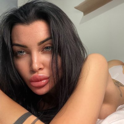 Lany_Babyy's profile picture. Hard dicks and dirty talk turn me on🍆💦
I'm sure we'll be clooose friends 😈 follow the link🔞👇