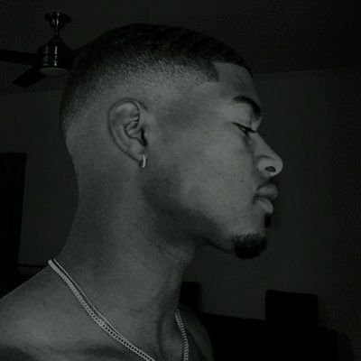 NegoMumu1898's profile picture. ▪︎ Militar - BR 🗡💀🇧🇷
▪︎ Vasco da Gama 💢
▪︎ Kickboxing🥊 
▪︎ Eterno Rei Roberto Dinamite 👑