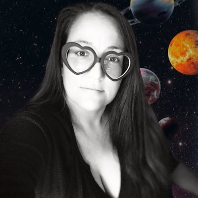 Single Mom to 2 Kids 💕, 2 dogs 💕& 2 Guinea Pigs 💕 • ♐️🌞|♑️⬆️|♊️🌕| 🐉 • Cosmic Rebel Enlightening the Masses 🌌❤️🙏🏼☮️