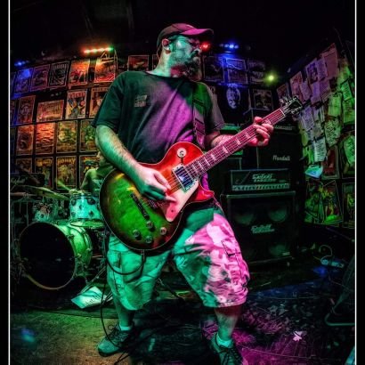 Guitarist/Bassist all around musician who can talk your ear off about almost anything, Gibson/ESP Guitars and Basses