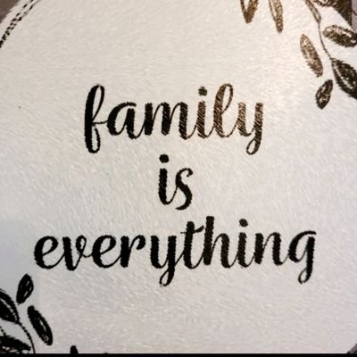 LindaVivienneZ's profile picture. #TakeItDownAct 
Justice For The Children 🕊💚🐝
MAHA💚🕊
https://t.co/34VL92arm7 ⚖️🎺
God Wins🕊☕️🌻💐🐸