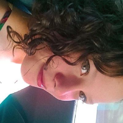 isa_fora's profile picture. 