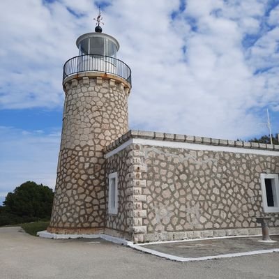 nisoszante2010's profile picture. ποτέ μην λες ποτέ 🛵🇬🇷🚘