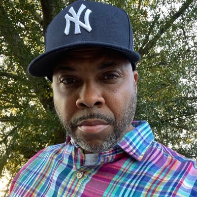 Musik G aka Mikee Sparks is a Queens Hip Hop Veteran known for his unique style and energy on the microphone. Internationally known to roam in your zone and fly