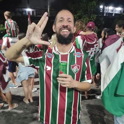 Turismólogo, apaixonado por música, cervejeiro, tricolor de coração 🇭🇺