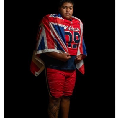 🏈Westview HS | c/o 2024 | Portland,OR | 6’2-320lbs | GPA3.0|DT/OL |LS Email:Xeiden.josiahes@gmail.com | #OhanaOverEverything🤙🏽