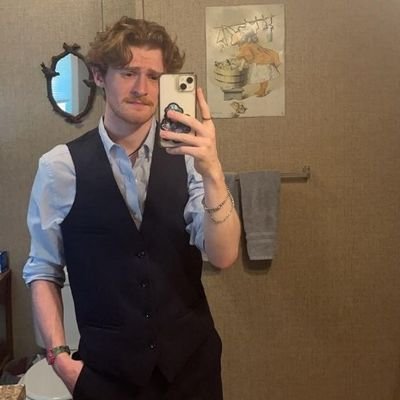 #twitch_Streamer #twitch_Artist 🎨 kind of streamer and kind of artist affiliated on twitch, If your stream is not going well, get fun ideas and designs from m