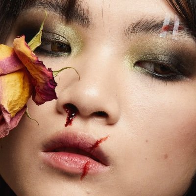 Photographer & DA based in Paris.