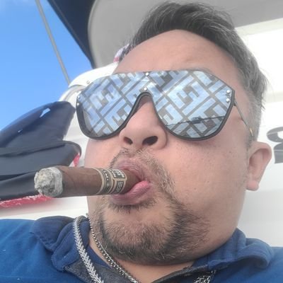 Number Cruncher. Director of Brand Management
Drew Estate. Native Chicagoan. LPHS JHU LUC QGSB Alum.