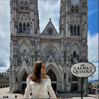 Caroline Pliego Profile