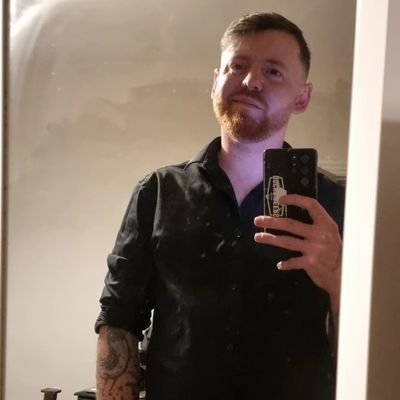 Alex. 29. heart attack surviver. Live music photographer. content with life.