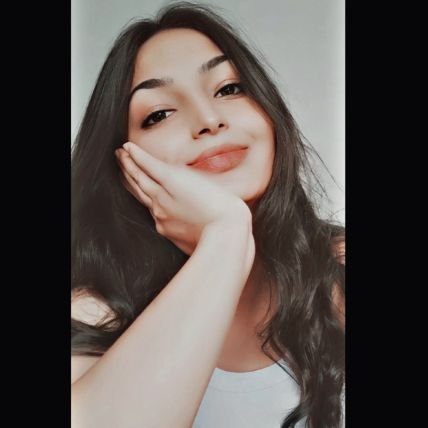 aysedursunoglu7's profile picture. 