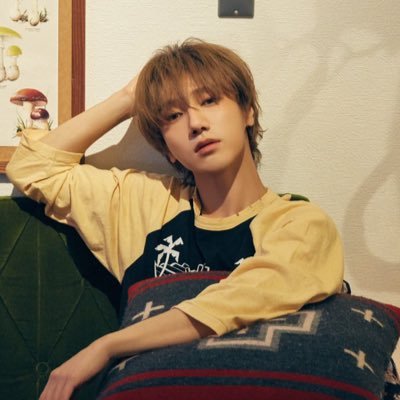 ryeogita's profile picture. I'm ELF only, I'll tweet everything about SJ💙 This is also a room for me to escape from my reality🍺 In charge of making myself worth for someone ✨