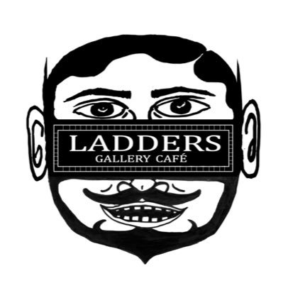 2024年1月オープン。アートギャラリーカフェ『LADDERS CAFE』。1/8（月祝）よりプレオープン！可愛いスタッフが入れたカフェラテをお楽しみください。