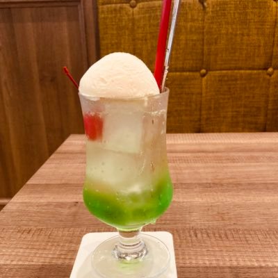 naaaan_zr21's profile picture. ヲタクのROM専垢