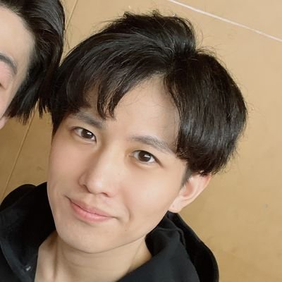 東雲優真(しののめゆうま)です!「俳優」兼「診療放射線技師」やってます!よろしくお願いします!「ゴツプロ!演劇部四期」として参加させていただいています!