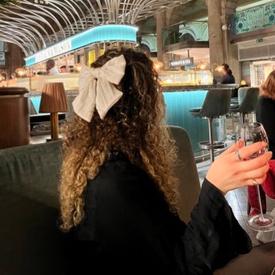 natalietpoetry's profile picture. epic poem lifestyle on a haiku budget