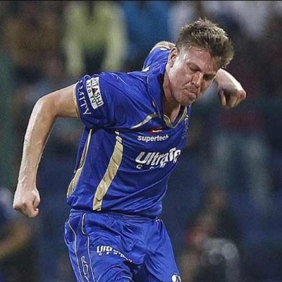 2 pal ki zindagi 4 shabd bolke bitani hai
@JamesFaulkner44 fan