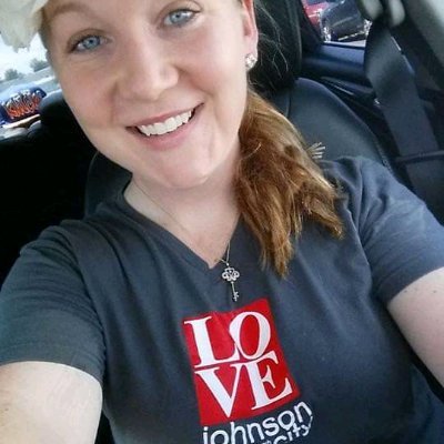 maulena519612's profile picture. 