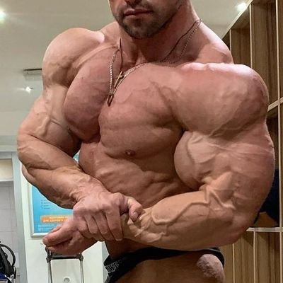 Extremely HIGH standards. Addicted to BODYBUILDER$,jerking off,anal, muscles.
Here to connect with other muscle addicts,talk and cum together for bodybuilding.