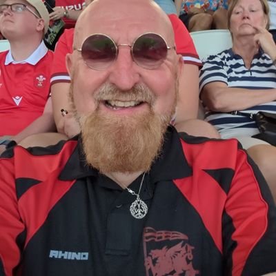 New profile account of the Chairman London Welsh RFC. Rugby, Metal/Rock Beer and Family what more is there.