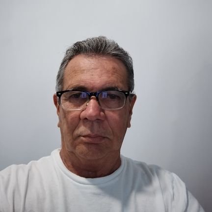 AMederos63's profile picture. superándome en el uso de modelos generativos de AI