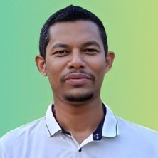 My Name is Md Saddam Hossain 
I am Professional SEO Expert 
I have 5 years experience in Search Engine optimization