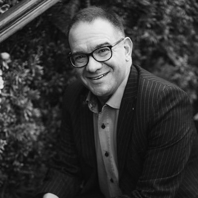 Speaker, podcast host & author on professional relationships. Co-author FT Guide to Mentoring. Long suffering Addick. @AnnaFiorentini Foundation Ambassador.