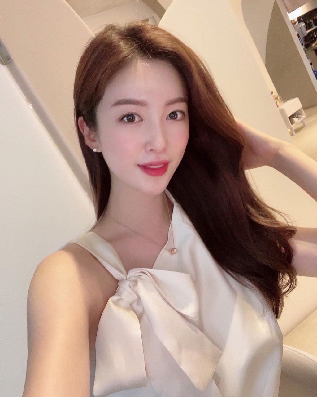 tathetoon43802's profile picture. 