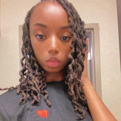 GlowCoco_'s profile picture. L🤍VER. iconic🧚🏽‍♀️. Simplicity At Its Finest ✨