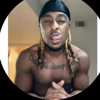 Im the wild card, so I don't stick to the script 😜😍 but naw im just a SEXY ASS CHOCOLATE ASS DUDE. #b8 #frottage #Capricorn ♑ #LOCS #ChocolateBoy