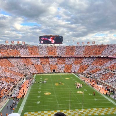 Don’t study me. You won’t graduate 🎓 Randy Marsh is my actual dad...please don’t ask him about bat dad💈GoVols🍊 Knoxville is home. UTK🤟🏼