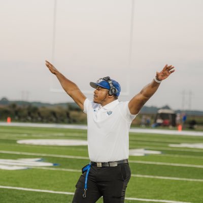 Business Teacher/Defensive Coordinator /Head Track Coach at Cross County High School ⚡️🦅🏈 #ClawsUp | A-State Alumnus 🐺🏈 #WolvesUp #TripleFLife