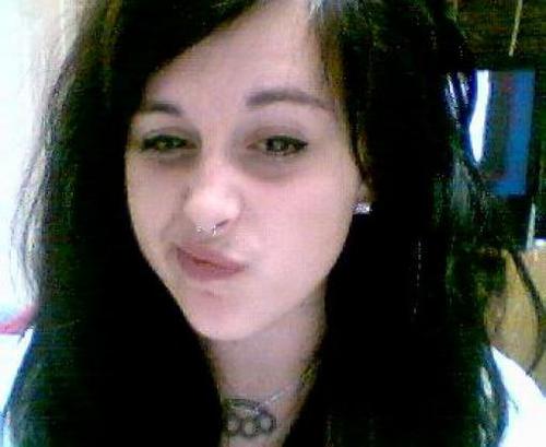 I need some love on new years. How about a romantic night at my place? add me at http://go-url.in/7Fm