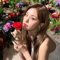 Yeji. (@yejimon) 's Twitter Profile