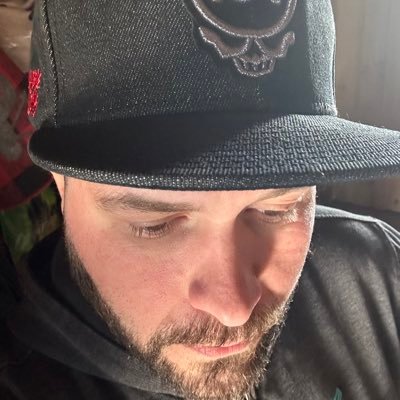 DarkChaser83's profile picture. Passionate about severe weather, tornadoes, lightning, music, railfan, photography of all kinds. I'm new here so I still have to learn. Quebec 🇨🇦